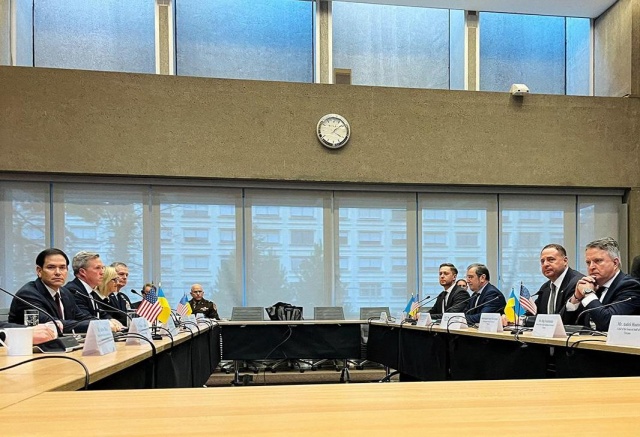 В Женеве обсуждают возможный мирный план по украинскому кризису: что известно о соглашении