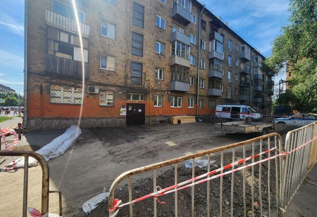 Власти Красноярска заявили, что деформация грунта у дома на Бограда началась еще в 70-х годах